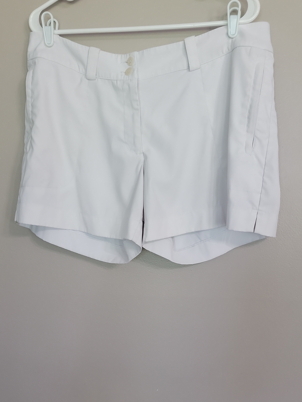 Nike Golf Off White Shorts Size 14